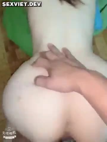 Doggy vợ yêu mông to căng tròn